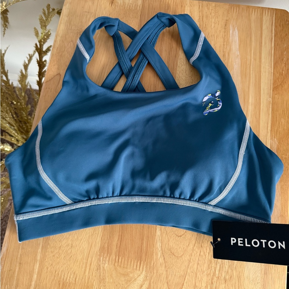 Pelaton Move Mission Strappy Sports Bra